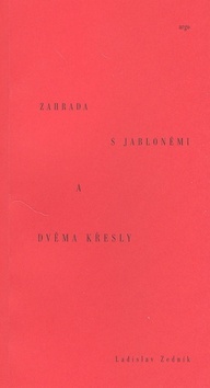 Zahrada s jabloněmi a dvěma křesly