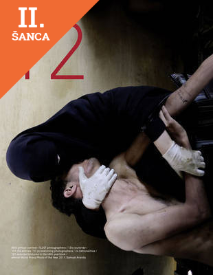 Lacná kniha World Press Photo 2012