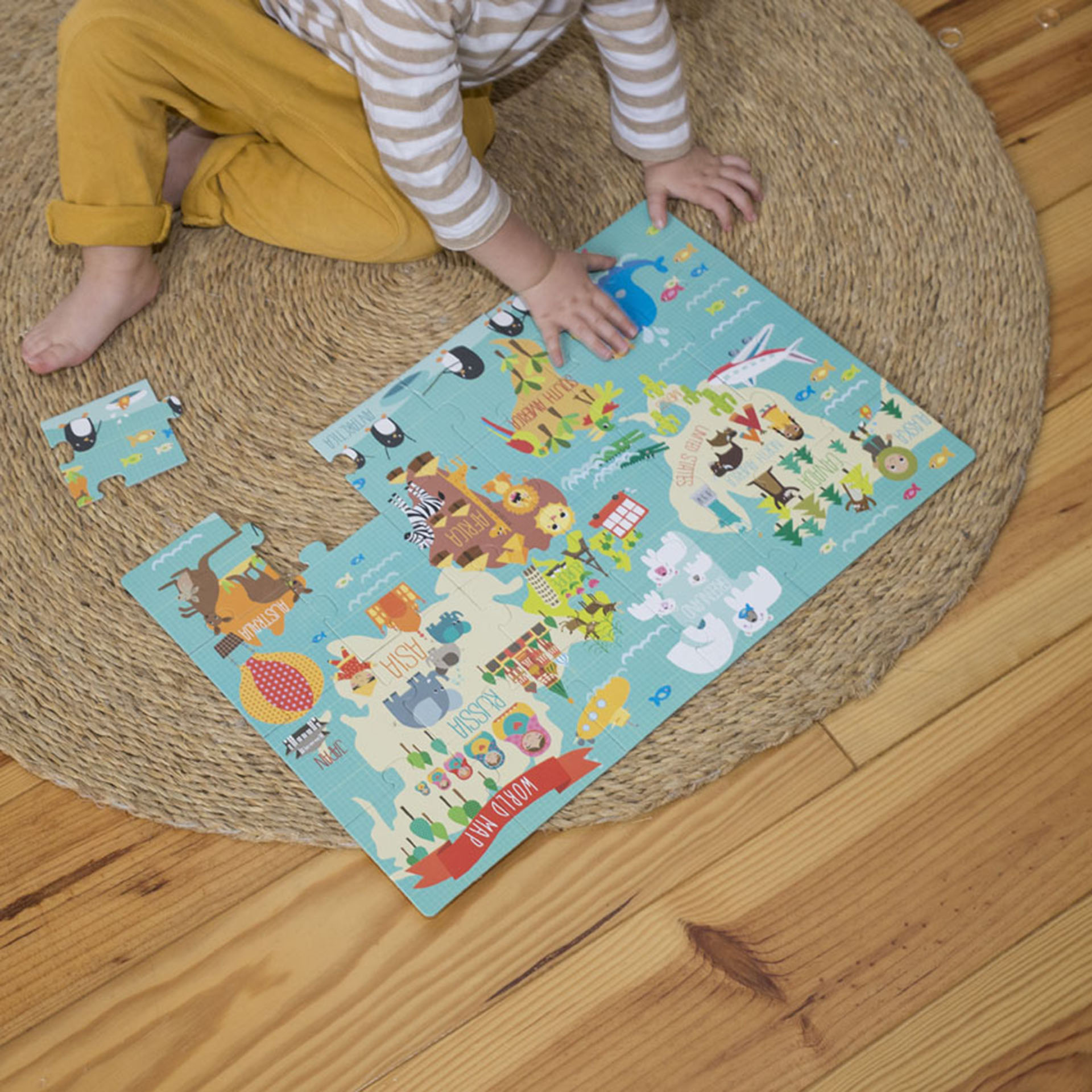 APLI XL Puzzle v plechovke - Svetová mapa Martina Hogana 24 dielikov