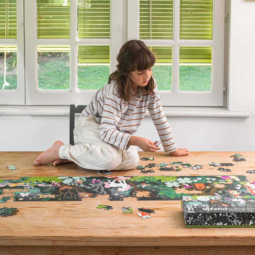 APLI Puzzle svietiace v tme Čarovný les 200 dielikov