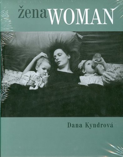 Žena mezi vdechnutím a vydechnutím = Woman between inhaling and exhaling