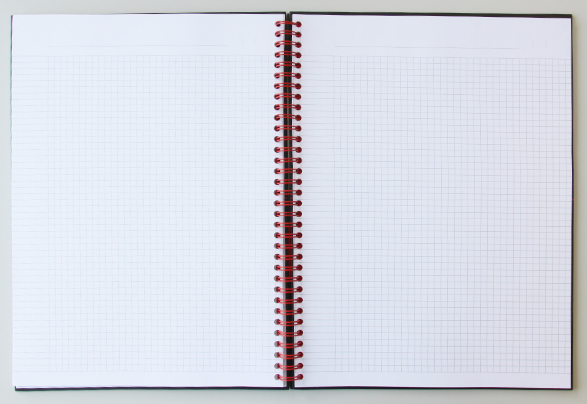 Zápisník Oxford A4 Black n´ Red Notebook štvorček 70 listov