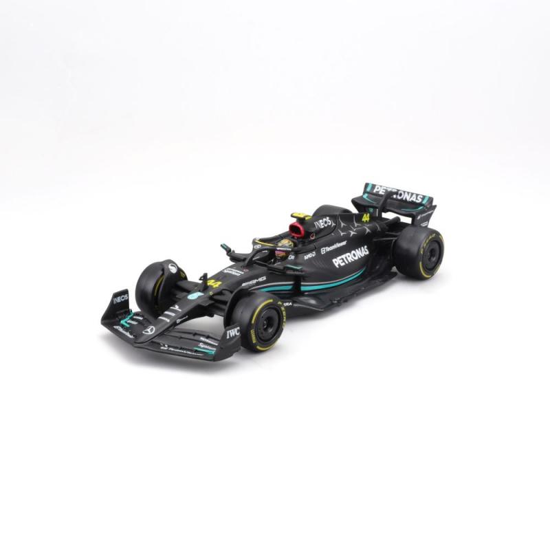 Bburago 1:43 RACE Formula F1 - Mercedes-AMG F1 W14 E Performance (2023) 63 (George Russell) - with driver and decorative box
