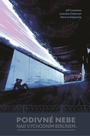 Kniha Podivné nebe nad východním Berlínem