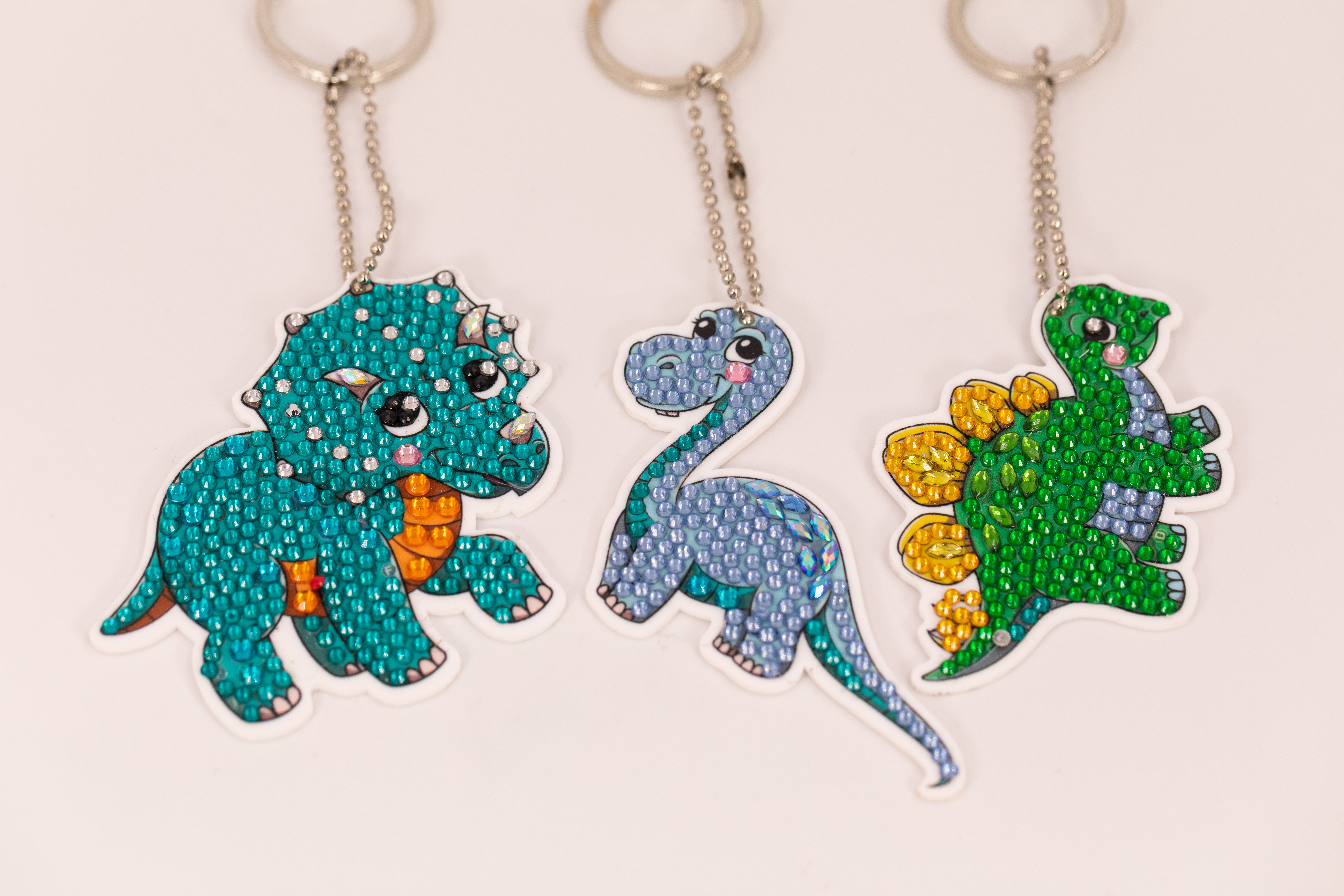 Sada kľúčeniek Dinosaury vykladanie z diamantov