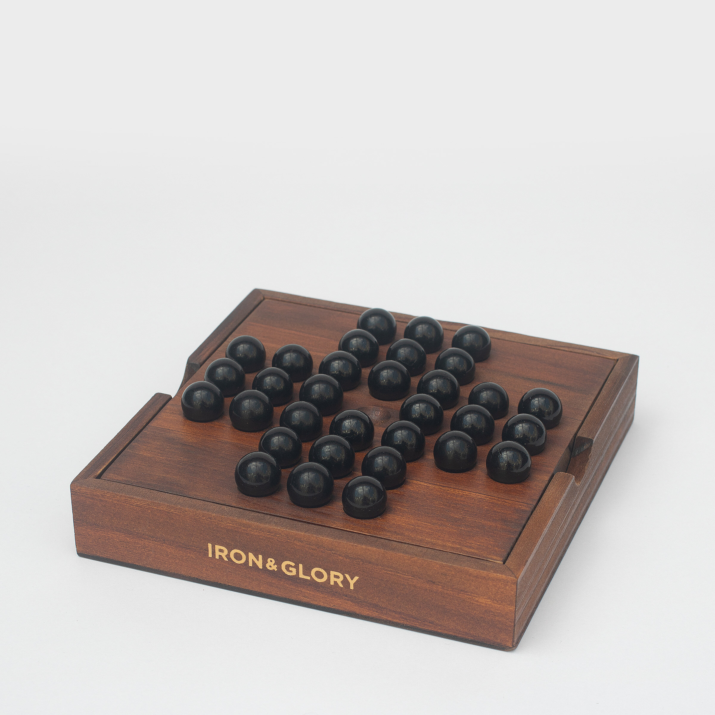 Iron & Glory Solitaire hra