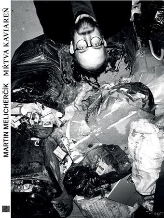 Kniha Mŕtva kaviareň