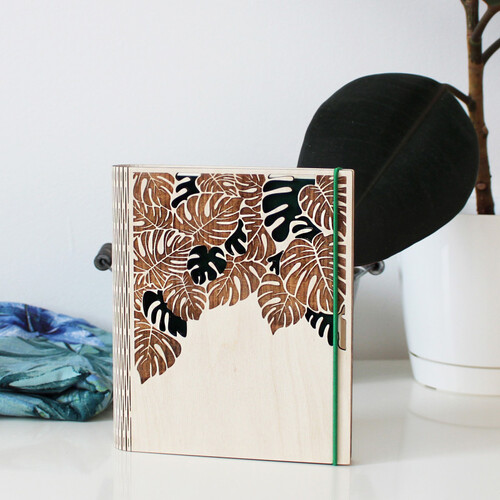 Kniha Interess Drevený zápisnik Monstera