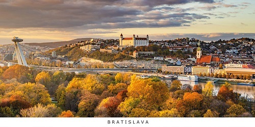 tvorme s.r.o. Pohľadnica panoráma Bratislava k12 (jesenné farbičky)
