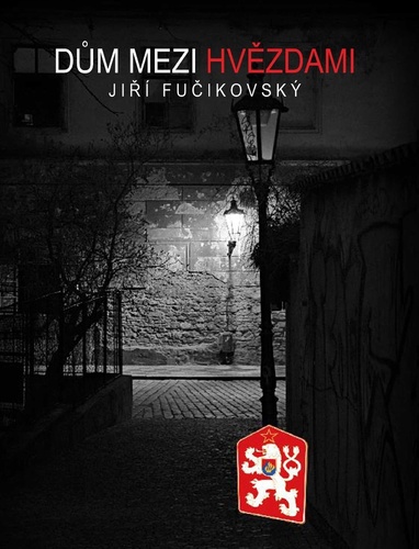 Kniha Dům mezi hvězdami