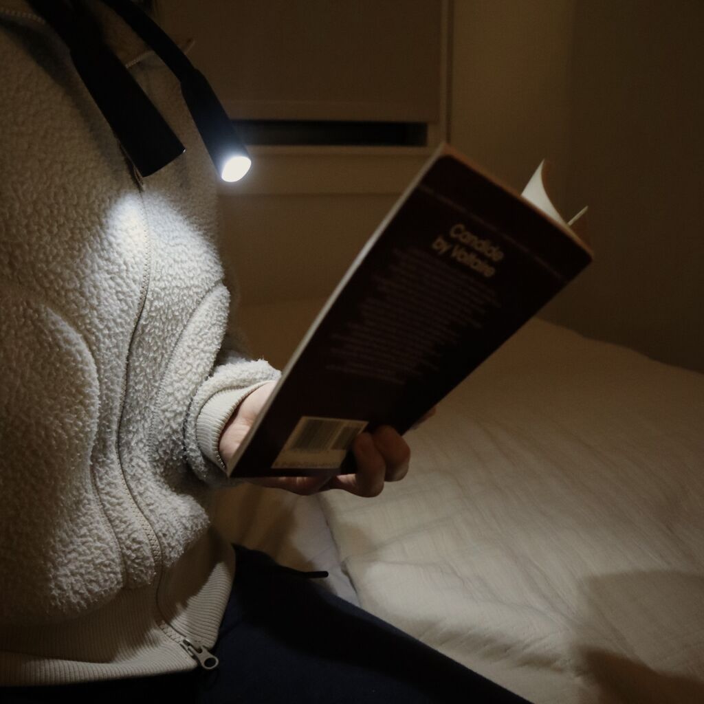Kikkerland Lampa na čítanie