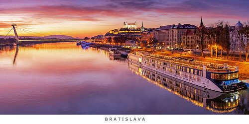 Pohľadnica panoráma Bratislava e06 (loď na Dunaji)