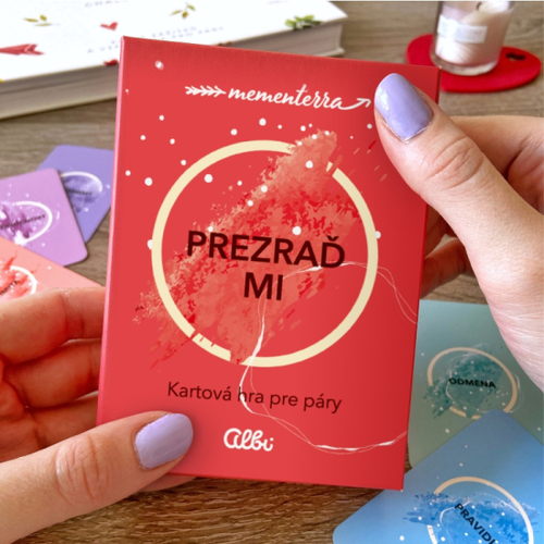 Kartová hra Prezraď mi Mementerra