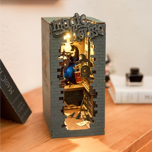 3D Creative LED drevené 3D puzzle: Živá kniha - Magický dom s LED osvetlením