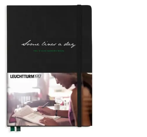 Päťročný denník LEUCHTTURM1917 Some Lines A Day Black, 80 g/m2 papier