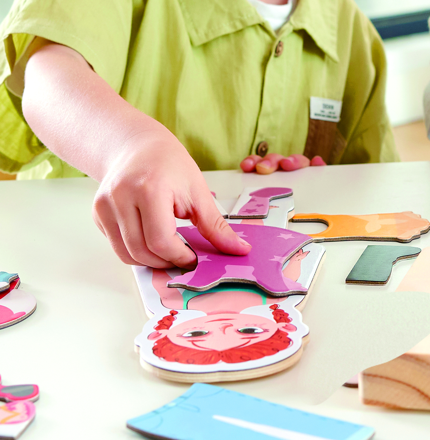 Magnetické puzzle Obliekanie HAPE