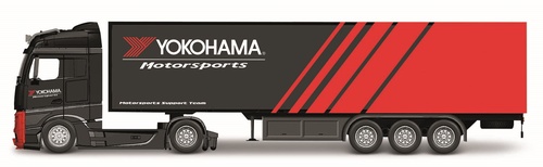 Bburago 1:43 MB Actros Gigaspace / Trailer - Yokohama