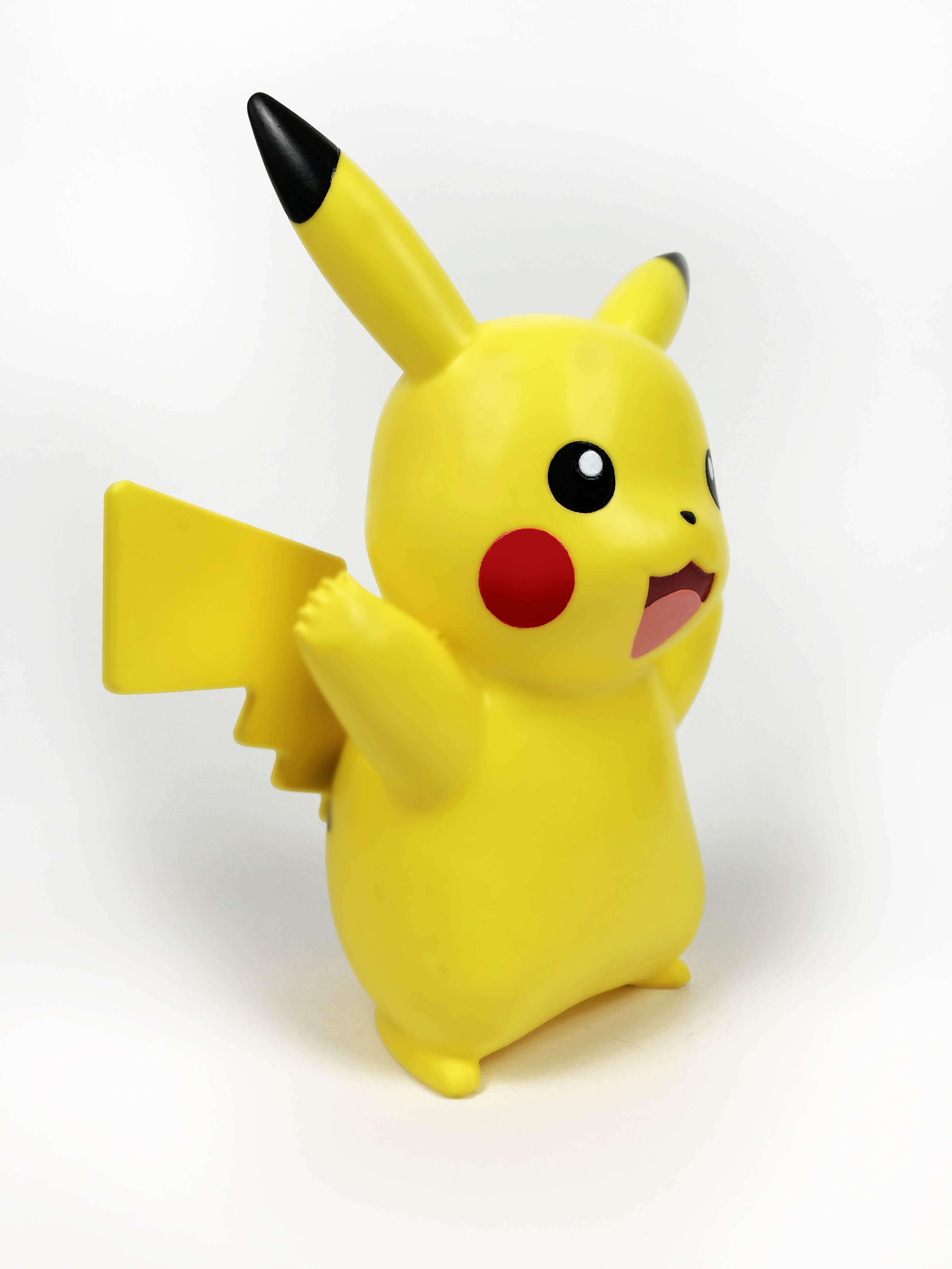 Teknofun Pokémon - Štastný Pikachu svietiaca figúrka/ lampa 25cm