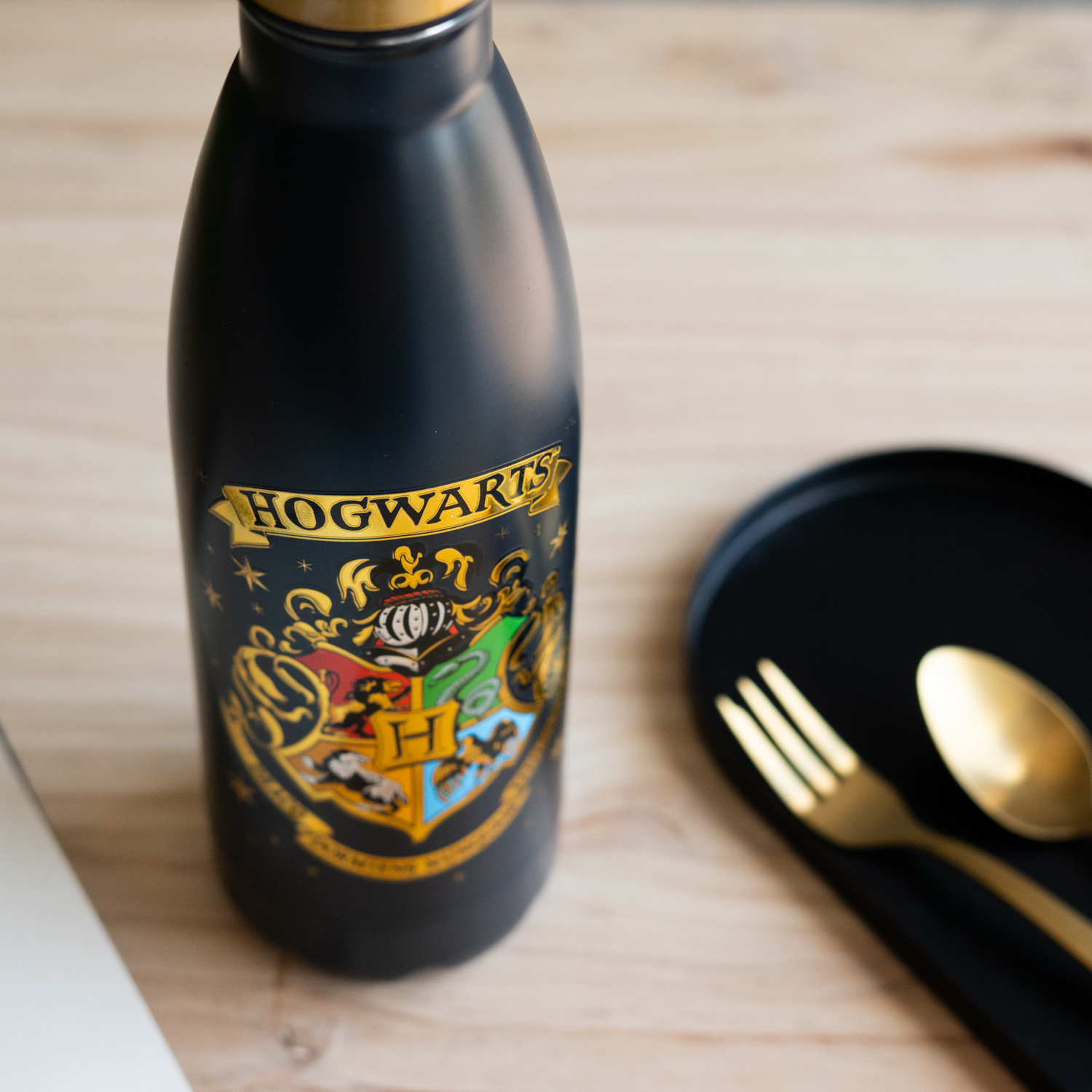 HARRY POTTER ROKFORT 500ML KOVOVÁ FĽAŠA NA TEPLÉ A STUDENÉ NÁPOJE