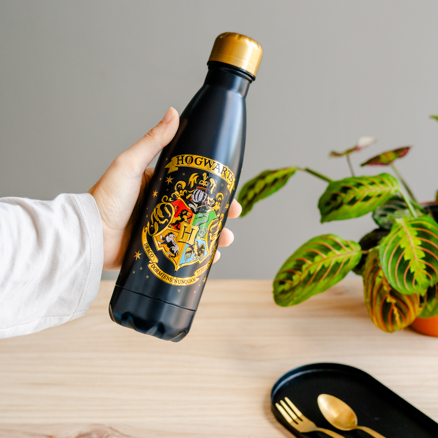 HARRY POTTER ROKFORT 500ML KOVOVÁ FĽAŠA NA TEPLÉ A STUDENÉ NÁPOJE