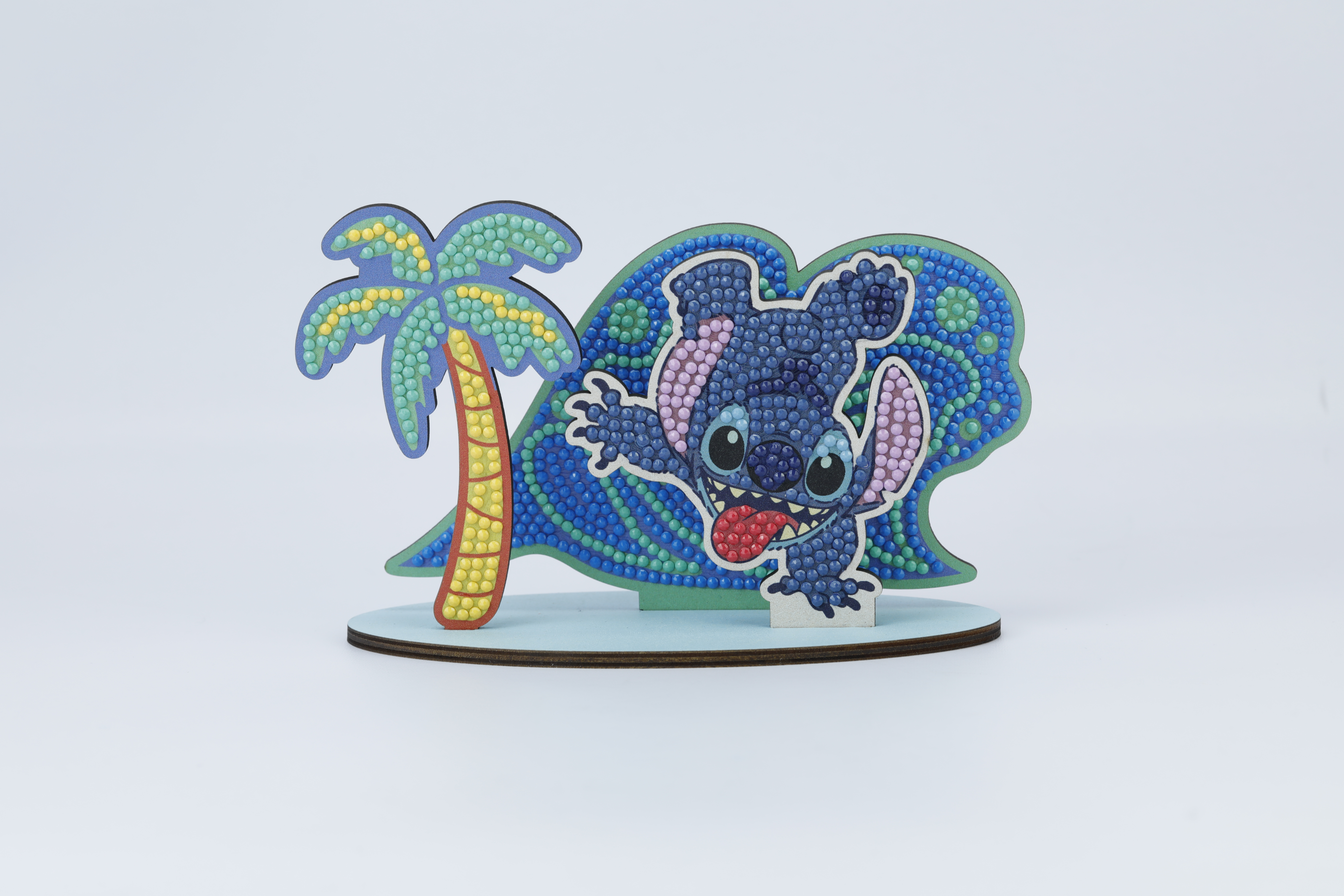 Trblietavý svet Stitch na vlnách Disney vykladanie z diamantov 3 ks