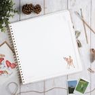 Scrapbook album s hrebeňovou väzbou 