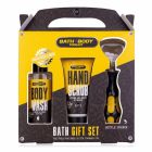 Kúpeľový set Bath and Body toolkit v darčekovej krabičke vr. 100ml mlieko telové, 50ml peeling na ruky, otvárač na fľaše, vôňa: santalové drevo a pižmo