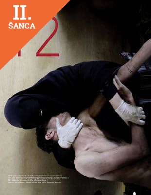 Lacná kniha World Press Photo 2012