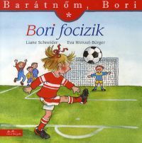 Barátnőm, Bori: Bori focizik