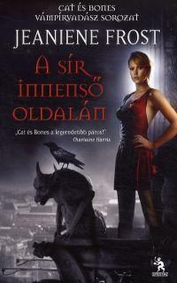 A sír innenső oldalán