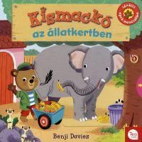 Kismackó az állatkertben