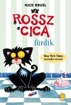 Rossz cica fürdik