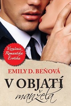 V objatí manžela (4)