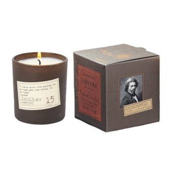 Paddywax Library Voňavá sójová sviečka Frederick Douglass 170g