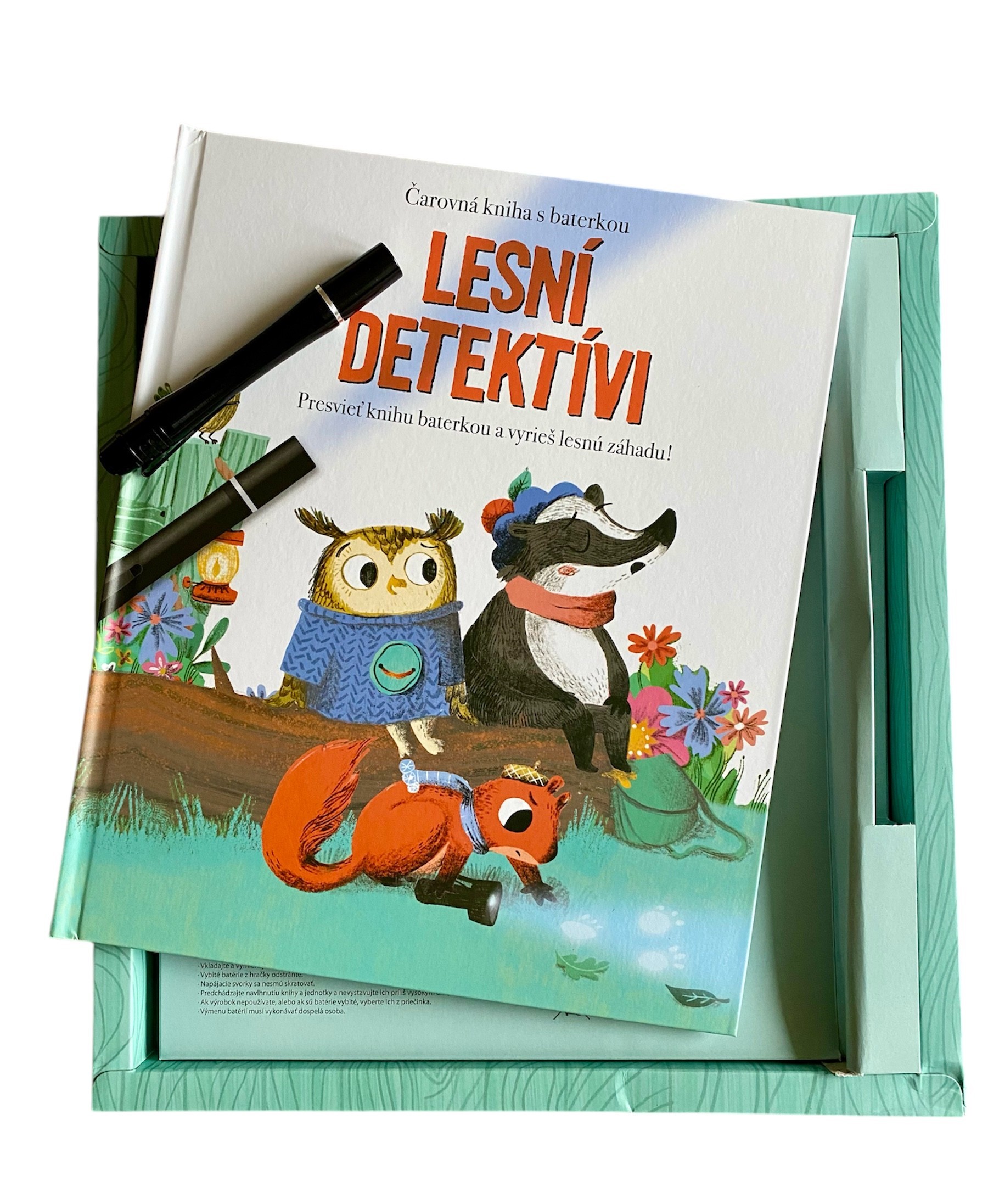 Čarovná kniha s baterkou: Lesní detektívi