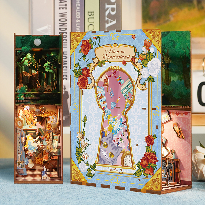 Book Nook - 3D Puzzle - Alica v krajine zázrakov