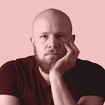 Na návštevách skúmam obsah knižníc, povie to o človeku veľa