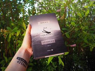 Atticus Poetry: Miluj jej voľnosť