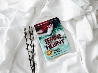 Robert Bryndza: Temné hlbiny
