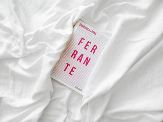 Zraňujúca láska: Elena Ferrante