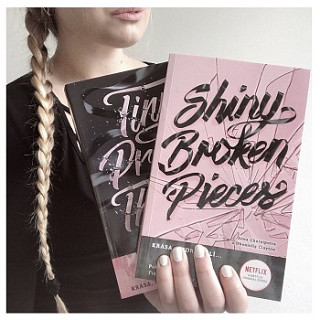 Dhonielle Clayton, Sona Charaipotra: Shiny broken pieces
