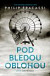 Pod bledou oblohou